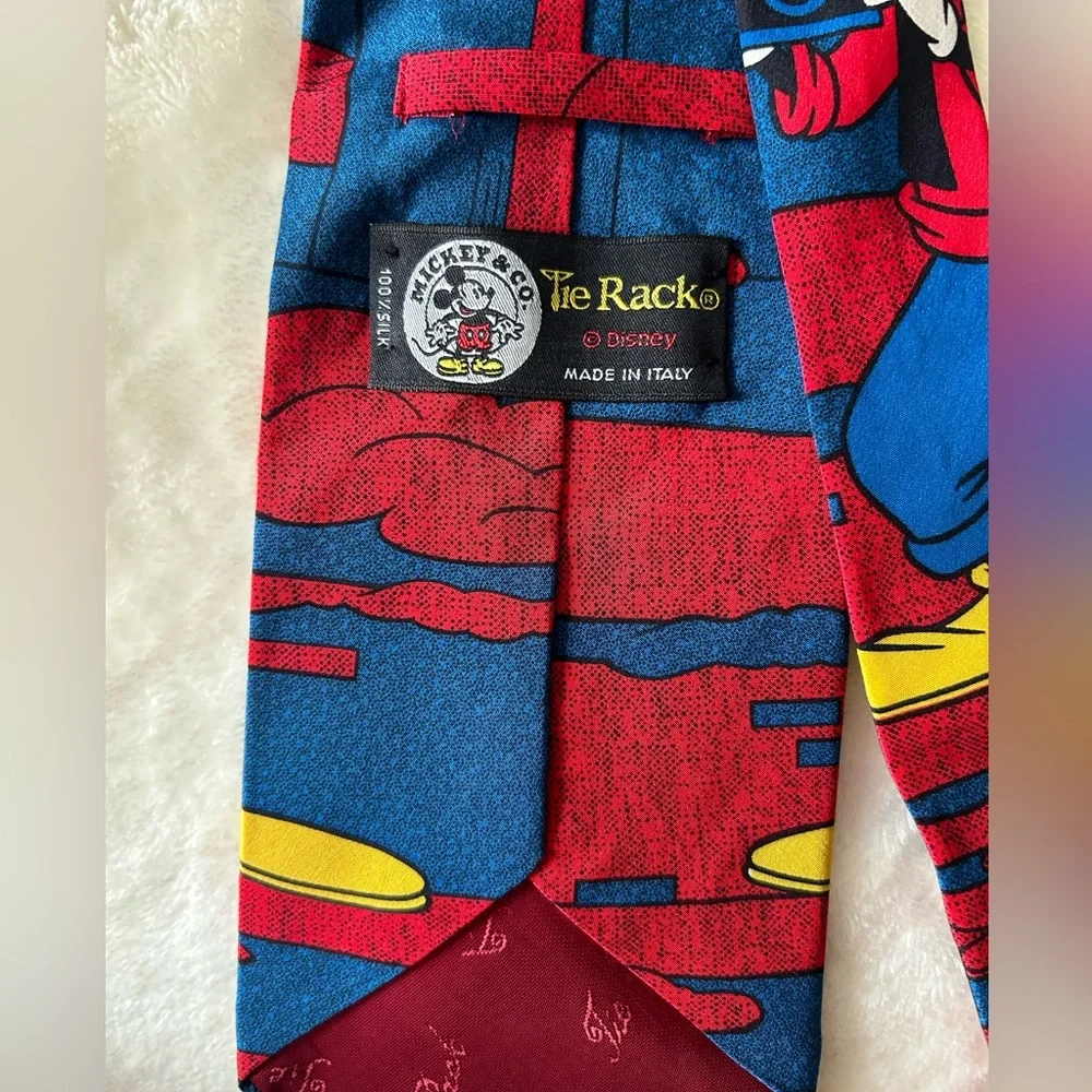Disney Tie Rack 100% Silk GOOFY Men's Tie Made in Italy